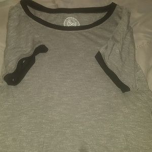 Grey t shirt